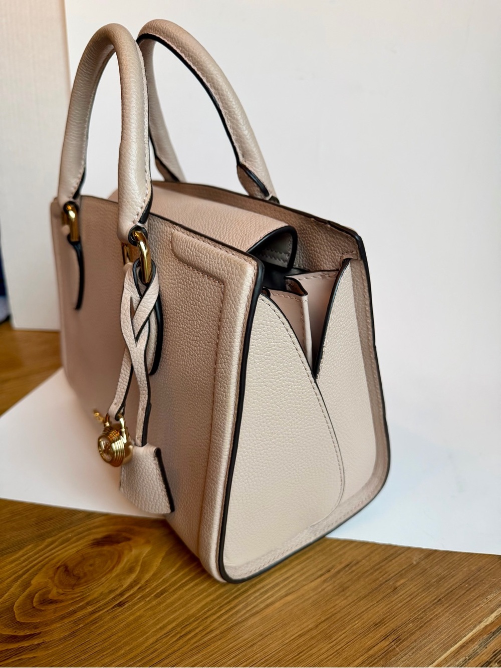Michael Kors Mercer Pebbled Leather Satchel Handbag Blush Beige Gold Tone Purse - Picture 4 of 16